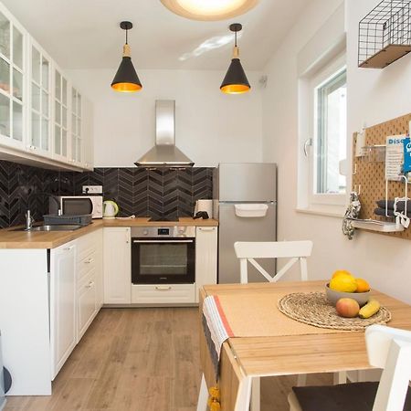 Studio And Hot Tub Split Bagian luar foto