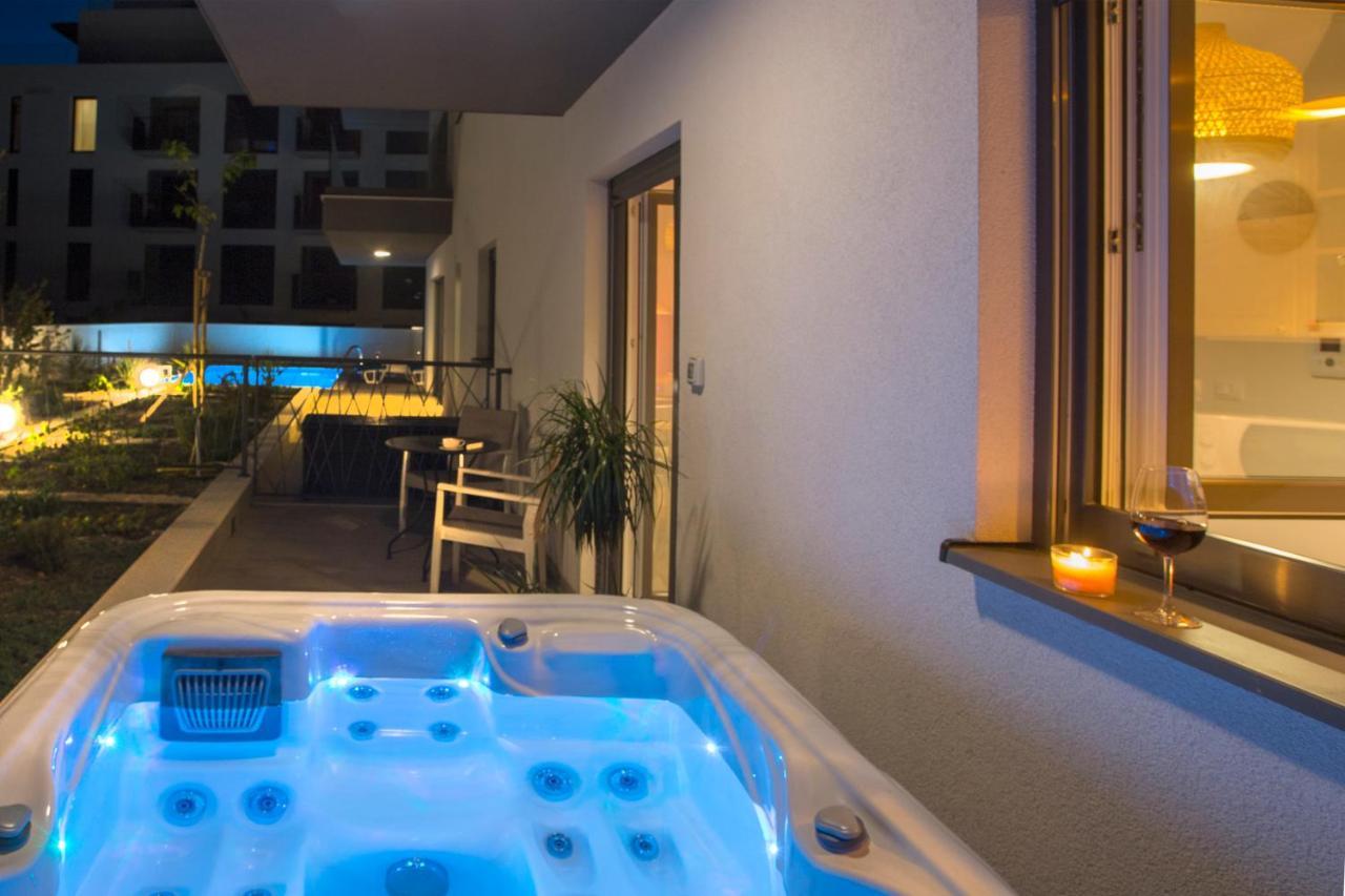 Studio And Hot Tub Split Bagian luar foto